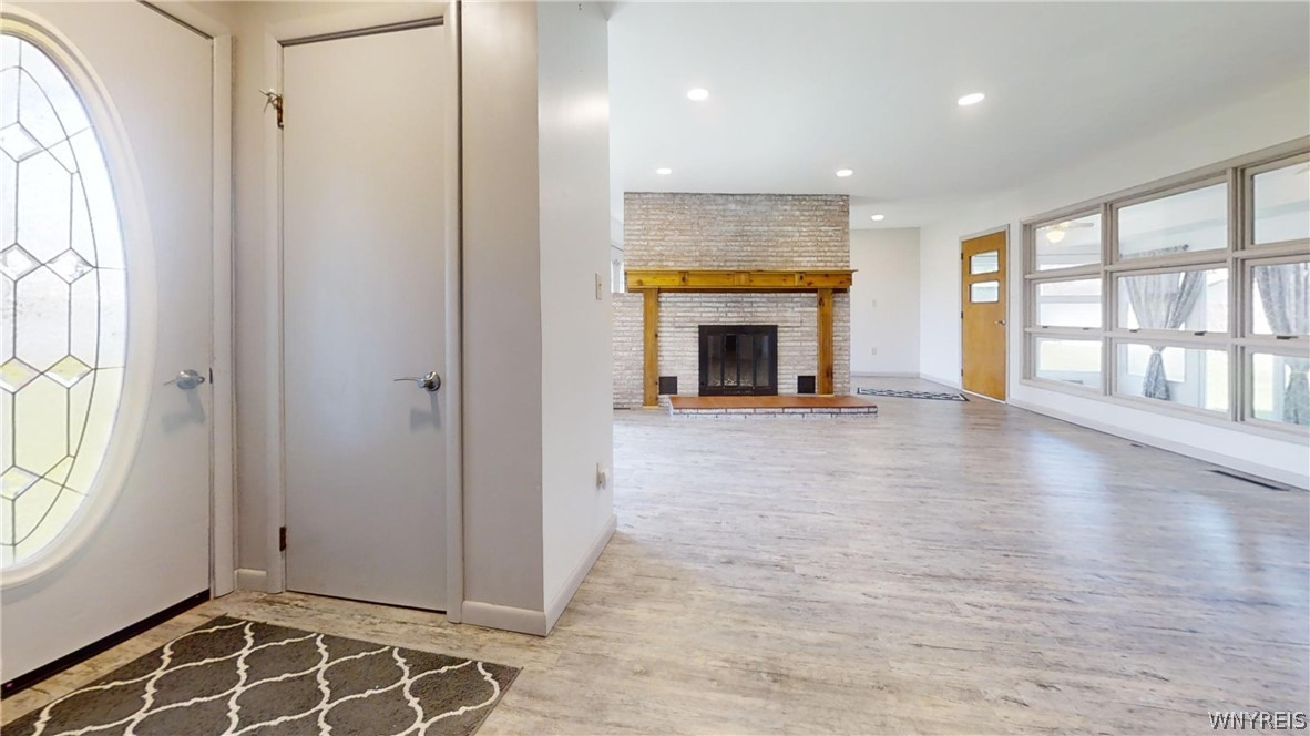 1894 East River Road Grand Island, NY 14072 - Photo 4 of 35