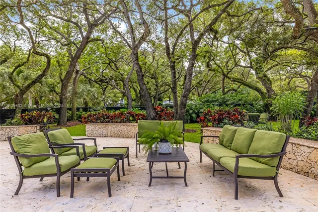 $7,350,000 | 8941 Southwest 65th Court, Pinecrest, FL 33156