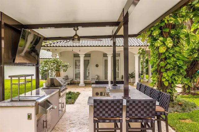$7,350,000 | 8941 Southwest 65th Court, Pinecrest, FL 33156