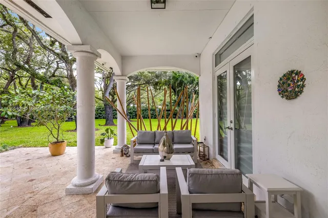$7,350,000 | 8941 Southwest 65th Court, Pinecrest, FL 33156