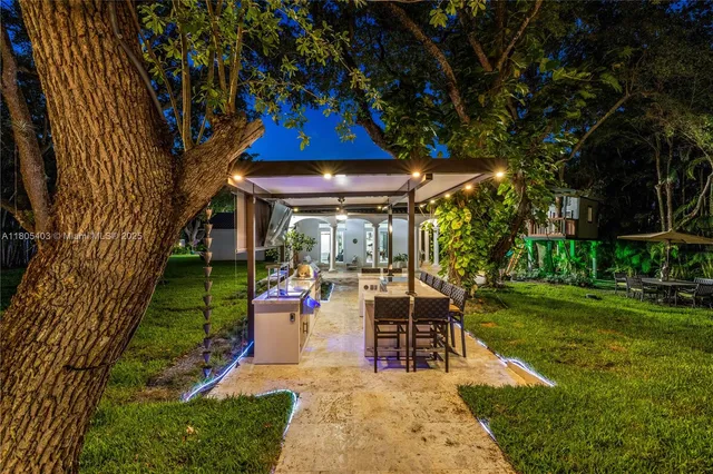 $7,350,000 | 8941 Southwest 65th Court, Pinecrest, FL 33156