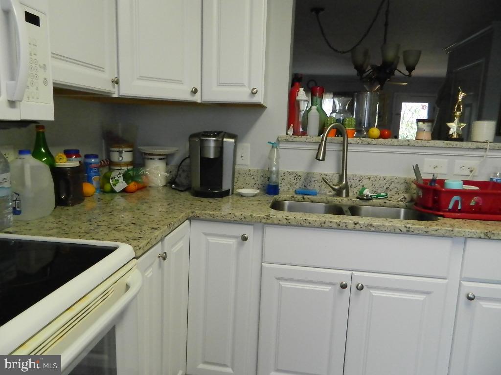 132 West Strasburg Road Front Royal, VA 22630 - Photo 17 of 39 Kitchen