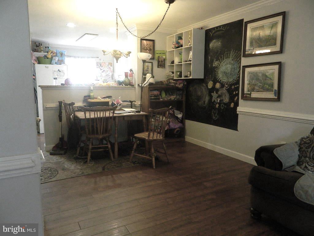 132 West Strasburg Road Front Royal, VA 22630 - Photo 19 of 39 Dining Area with Chaldboard Wall