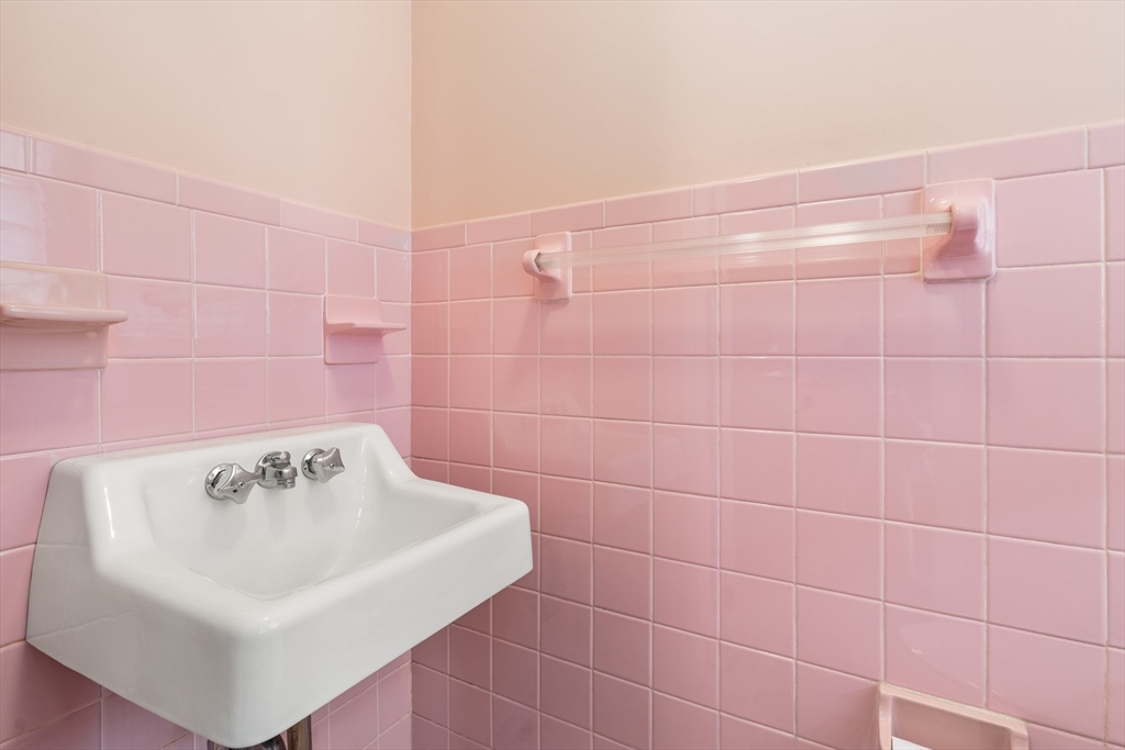30 Rosedale Avenue Everett, MA 02149 - Photo 18 of 30