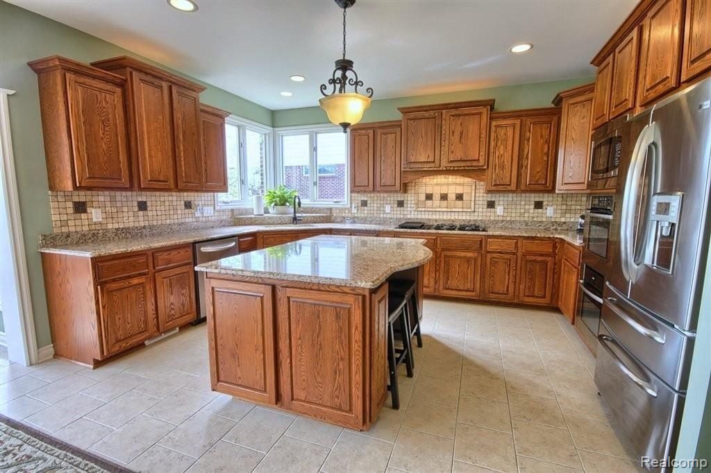 1349 Tranquility Court Rochester, MI 48306 - Photo 4 of 25 Kitchen.jpg