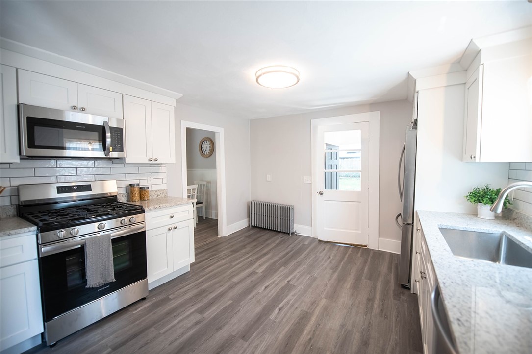 9 Meadow Street Warren, RI 02885 - Photo 3 of 24