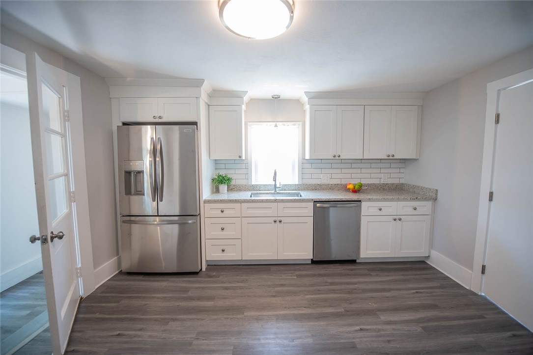 9 Meadow Street Warren, RI 02885 - Photo 5 of 24