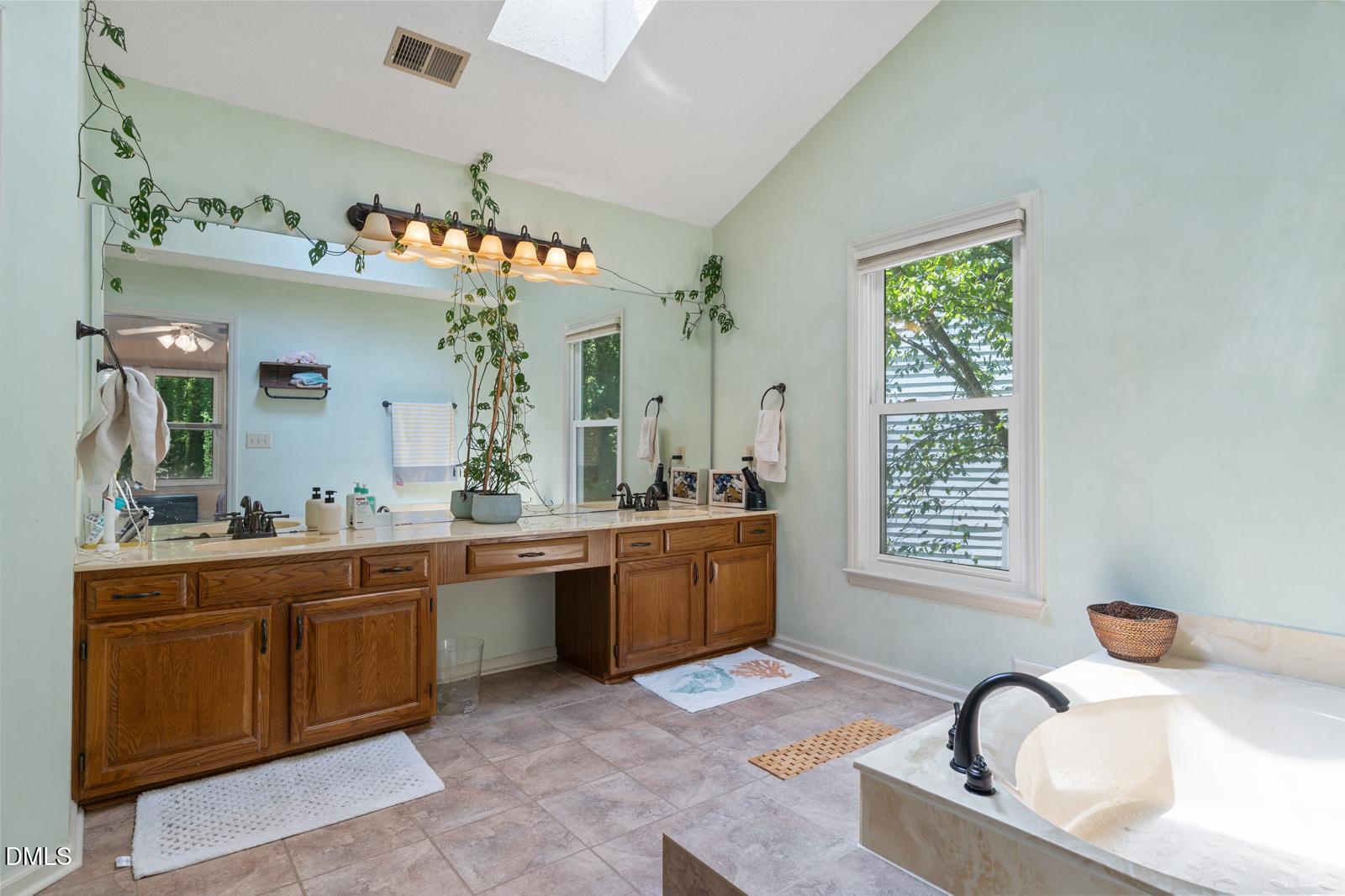 314 Hunters Crossing Cary, NC 27518 - Photo 13 of 23 9