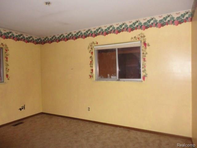 336 Wales Center Road Columbus, MI 48063 - Photo 18 of 34 DSC06036.jpg