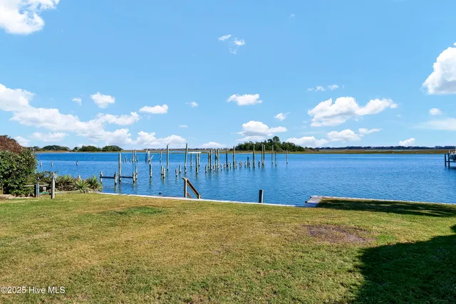 $924,000 | 8707 Lowes Island Drive, Wilmington, NC 28411