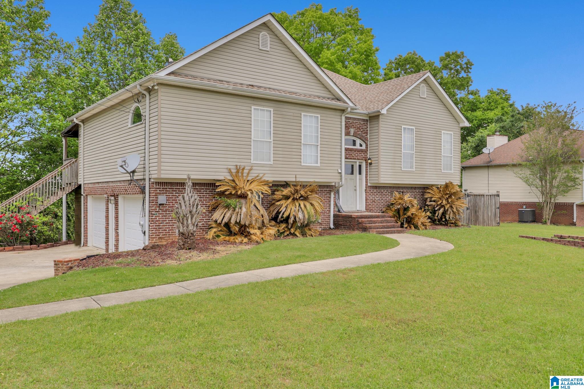 152 Woodland Ridge Road Odenville, AL 35120 - Photo 2 of 17