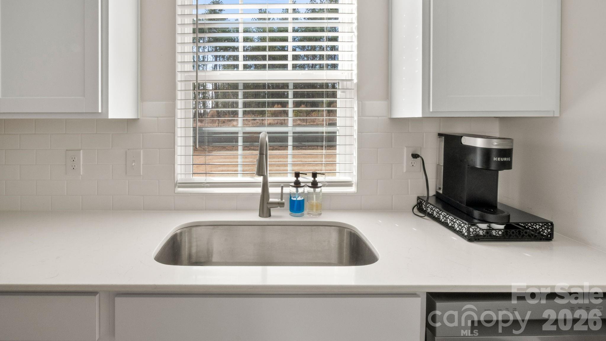 1615 Spring Edgemoor Sc 29712 Edgemoor, SC 29712 - Photo 12 of 30 a kitchen with a sink and a stove
