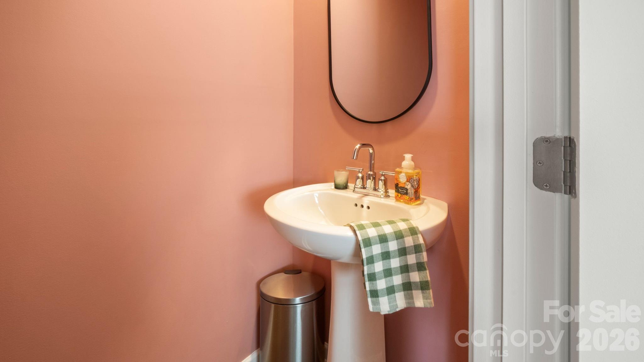 1615 Spring Edgemoor Sc 29712 Edgemoor, SC 29712 - Photo 16 of 30 a bathroom with a sink and a mirror