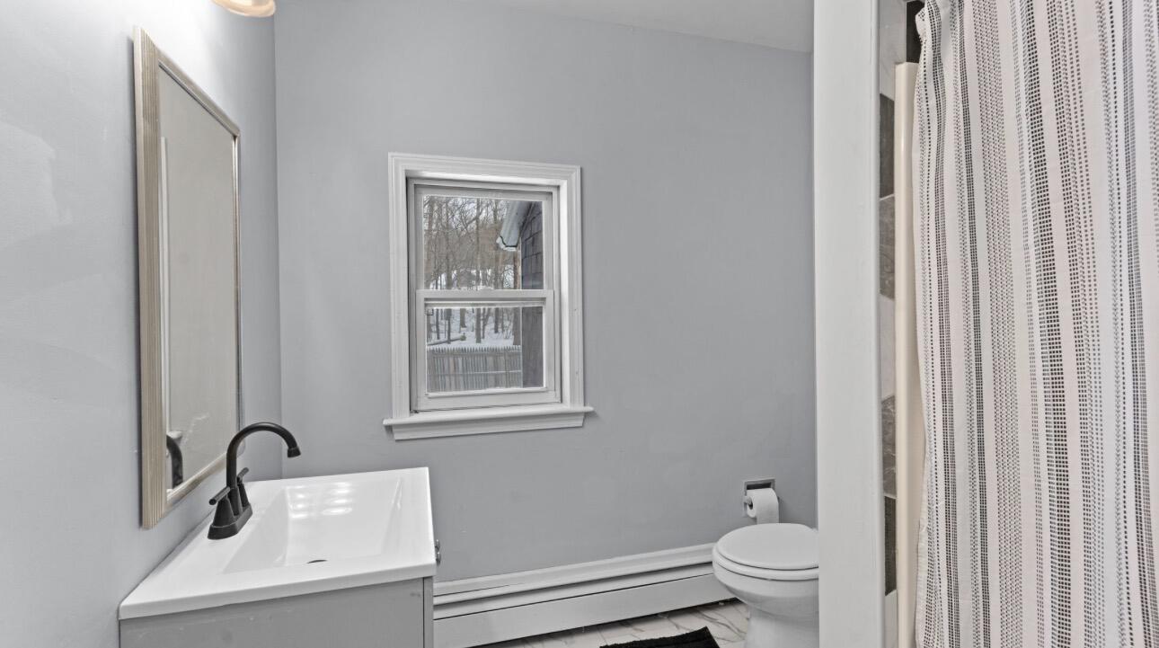 212 Montello Street Lewiston, ME 04240 - Photo 16 of 50 IMG_2427