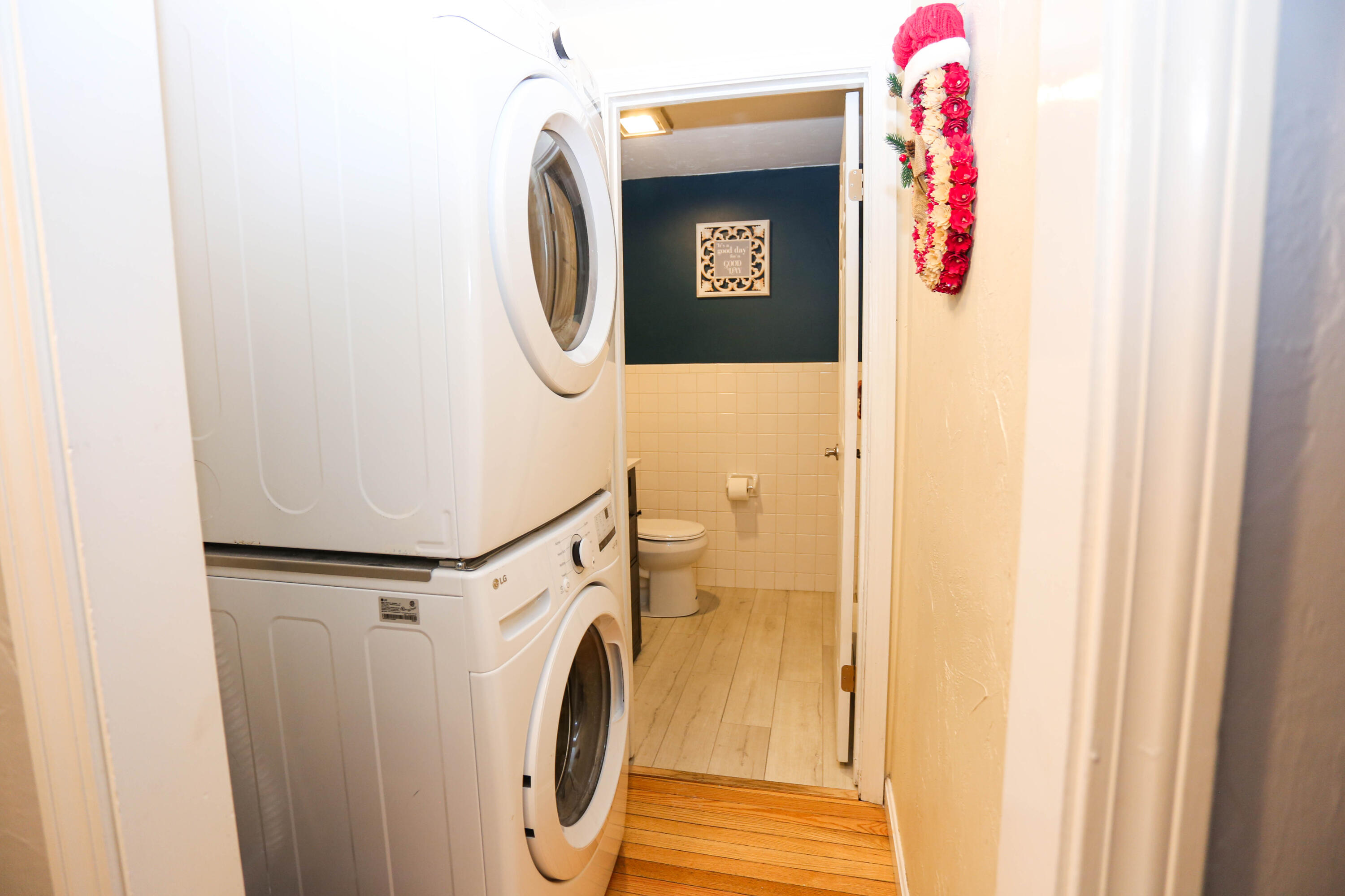300 Falmouth Road, Unit 2C Mashpee, MA 02649 - Photo 7 of 17 a utility room with dryer and washer