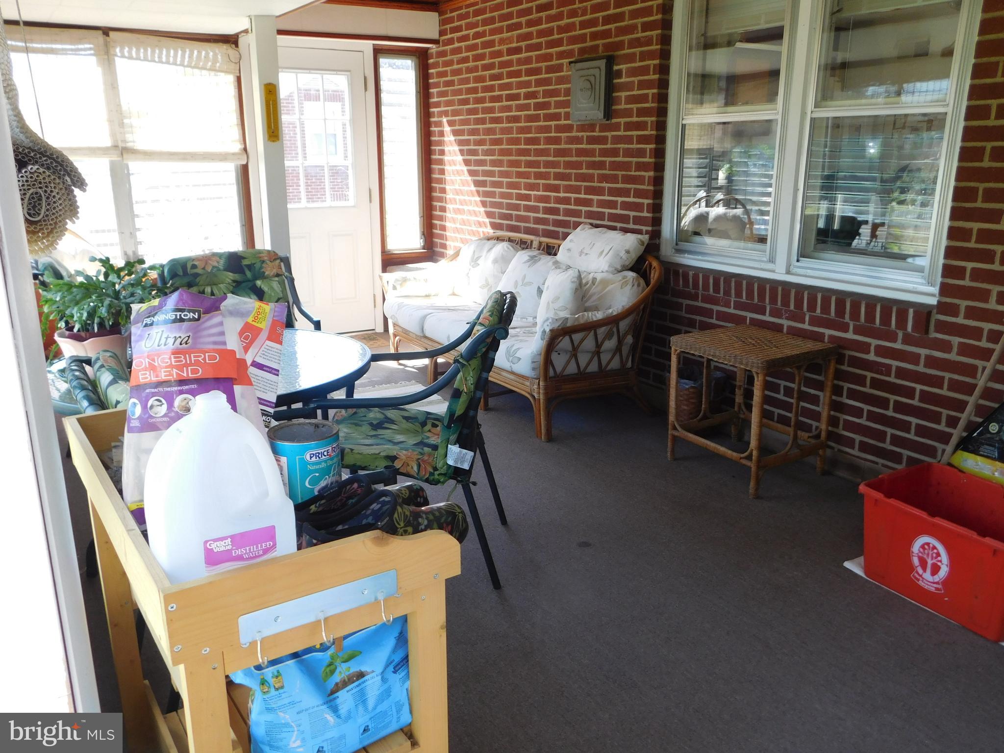 407 Chancellor Road York, PA 17403 - Photo 14 of 30 21 X 10 sunporch with window to kitchen
