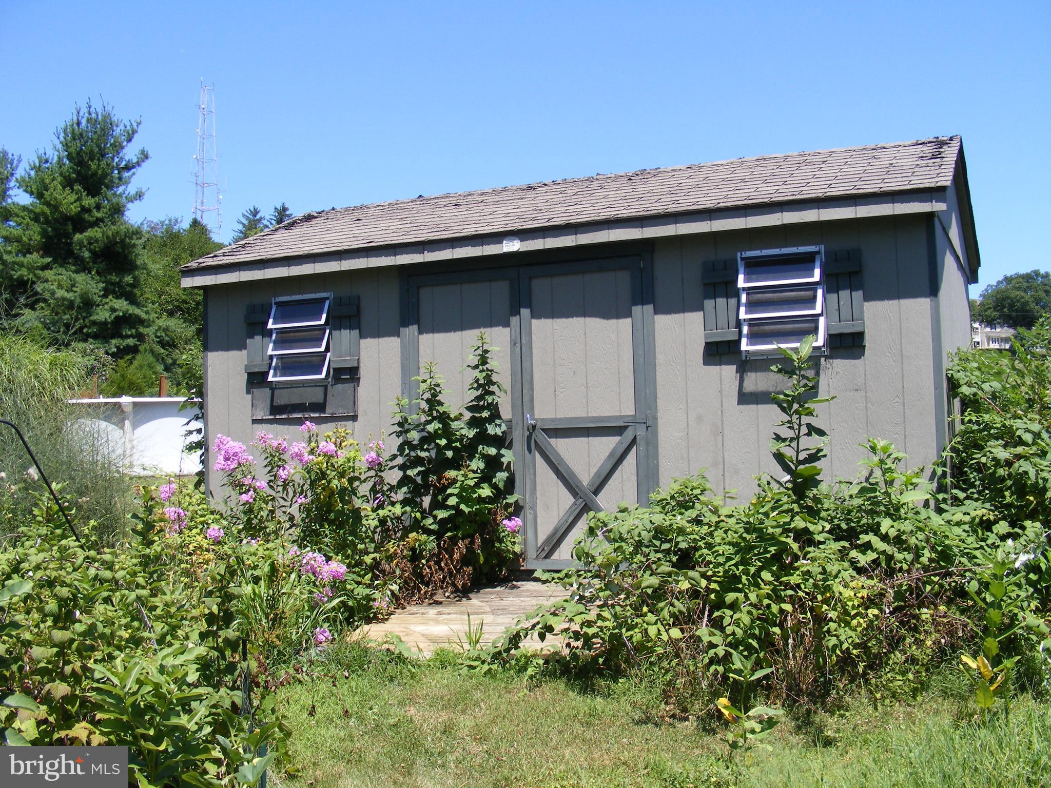 407 Chancellor Road York, PA 17403 - Photo 27 of 30 Shed which is included in sale