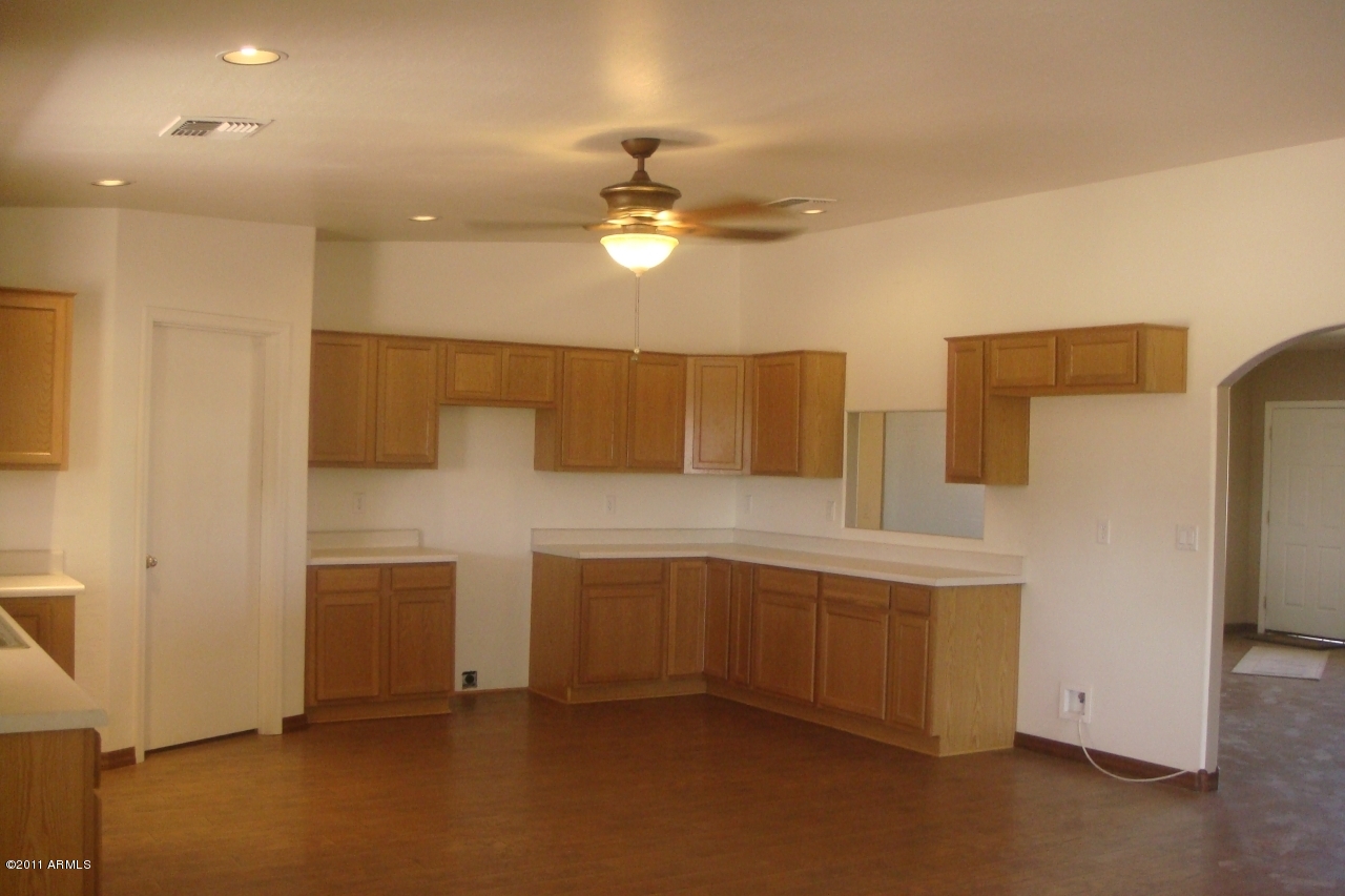 610 North Merrill Road Mesa, AZ 85207 - Photo 2 of 31 kitchen LOTS of cabinets