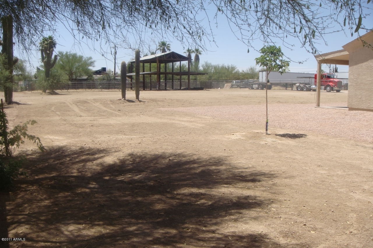610 North Merrill Road Mesa, AZ 85207 - Photo 23 of 31 Large 1.05 acre lot