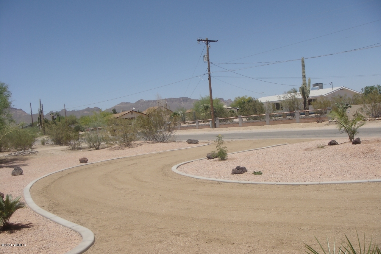 610 North Merrill Road Mesa, AZ 85207 - Photo 8 of 31 Circle drive
