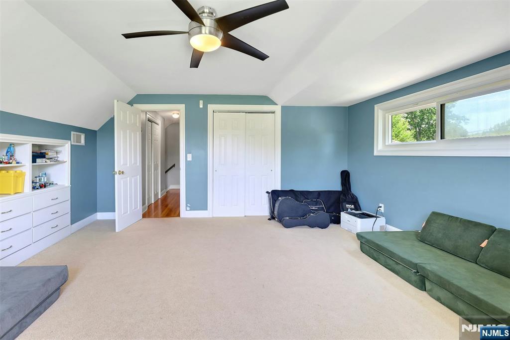 514 Rutland Avenue Teaneck, NJ 07666 - Photo 23 of 40