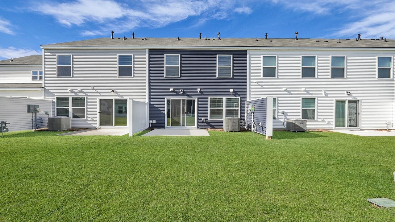 642 Pleasant Grv Way Summerville, SC 29486 - Photo 35 of 40 18_ecp06133-1