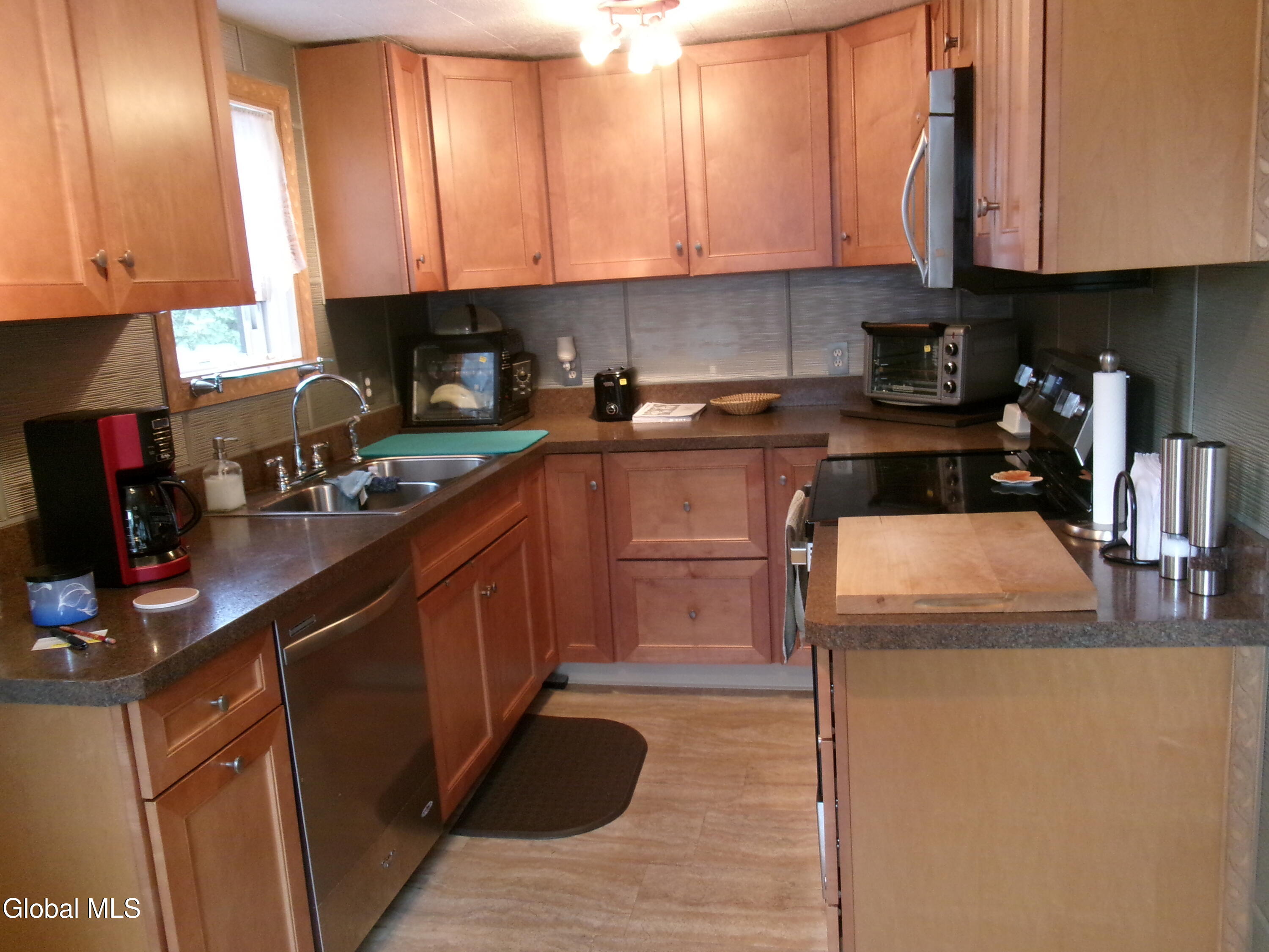 63 Dale Street Rensselaer, NY 12144 - Photo 13 of 22 105_8749
