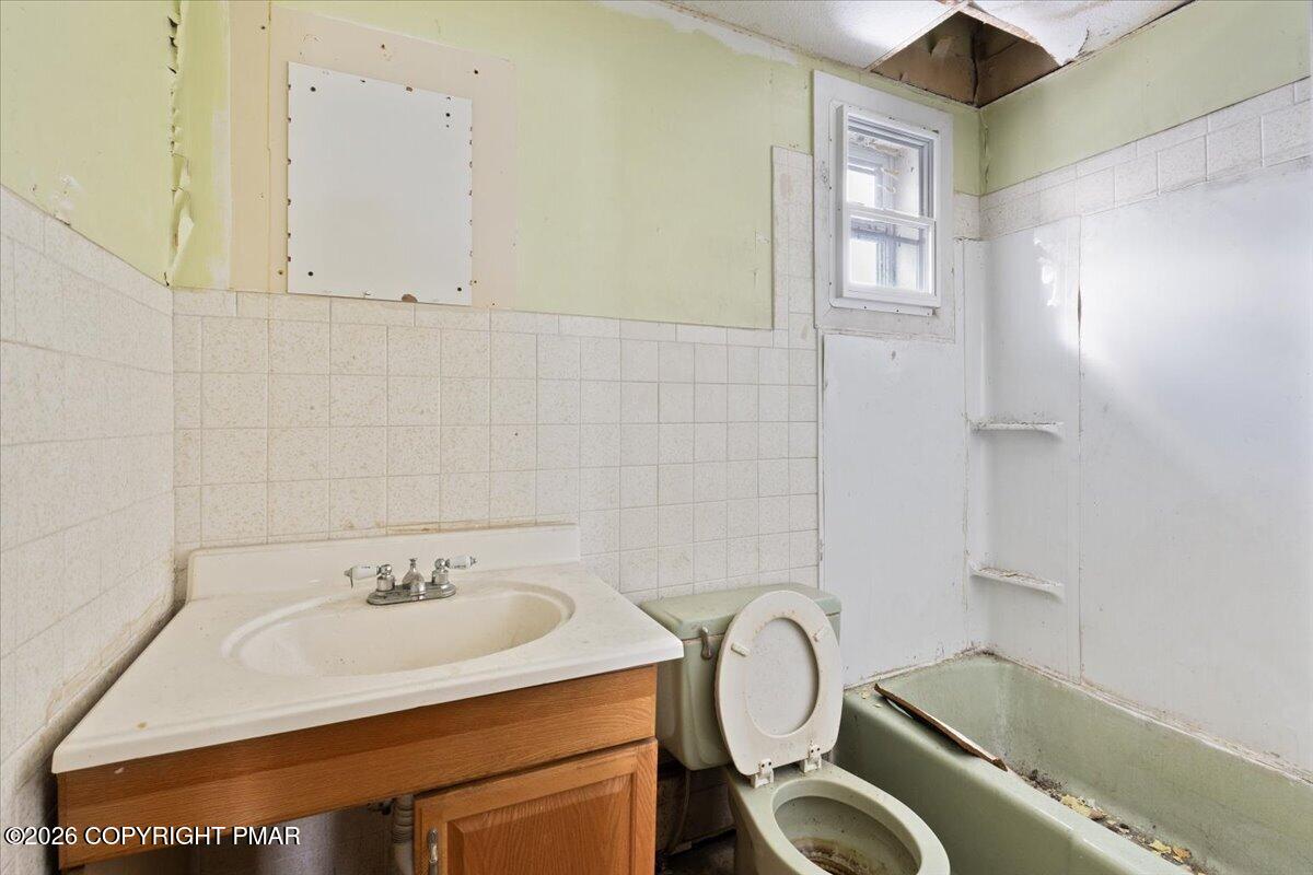 940 Providence Road Scranton, PA 18508 - Photo 17 of 40 17-DSC06558