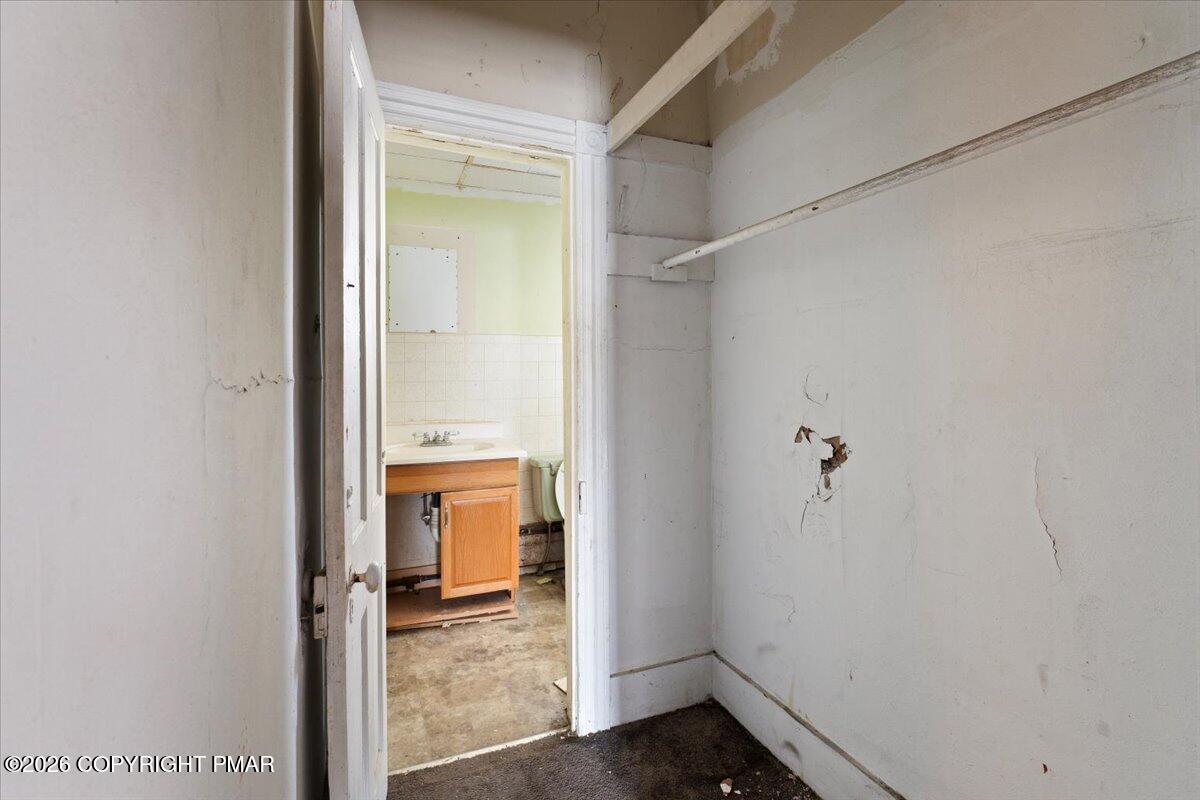 940 Providence Road Scranton, PA 18508 - Photo 19 of 40 19-DSC06549