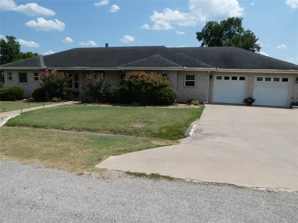 $395,000 | 18 Aberdeen Drive, Burneyville, OK 73430