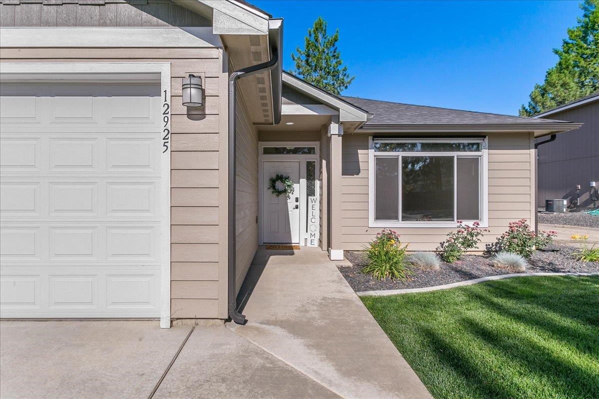12925 North Raptor Lane Spokane, WA 99208 - Photo 3 of 33 Gallery Image 3