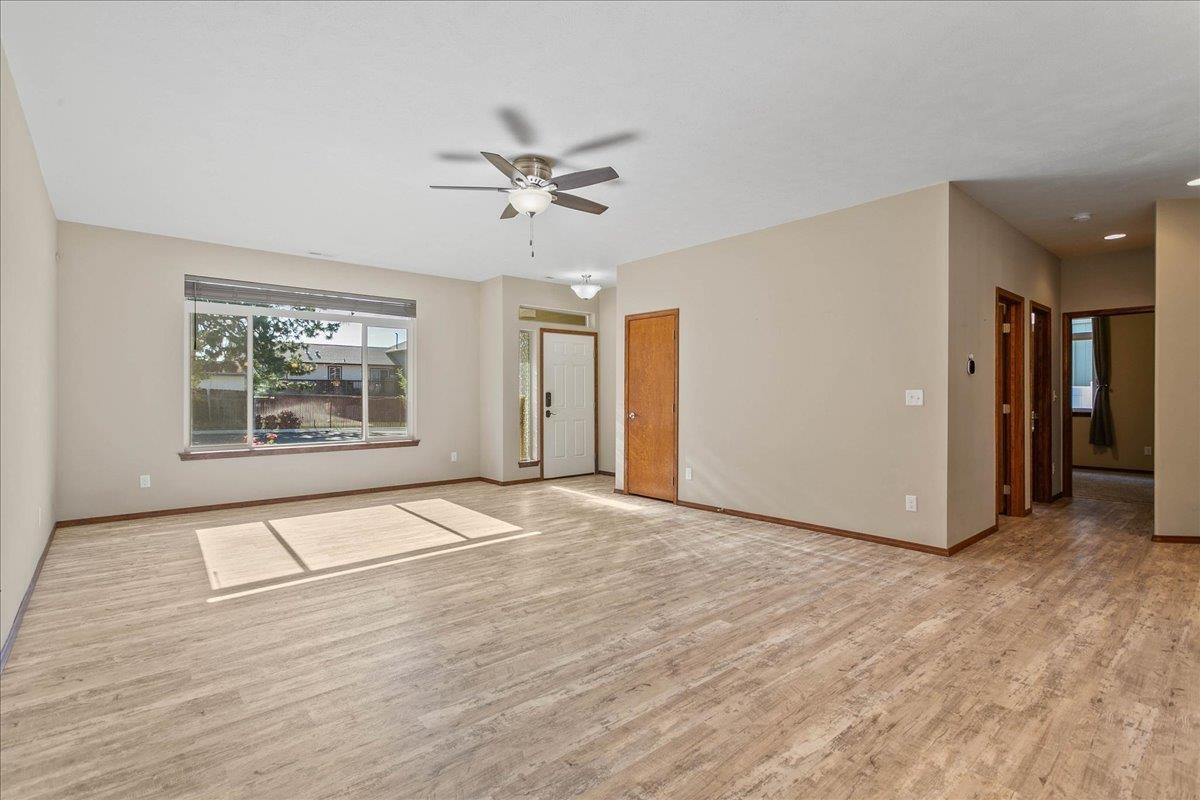 12925 North Raptor Lane Spokane, WA 99208 - Photo 7 of 33 Gallery Image 7