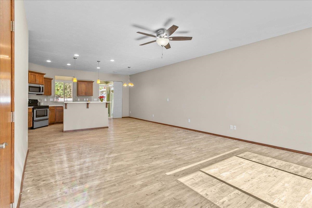12925 North Raptor Lane Spokane, WA 99208 - Photo 8 of 33 Gallery Image 8