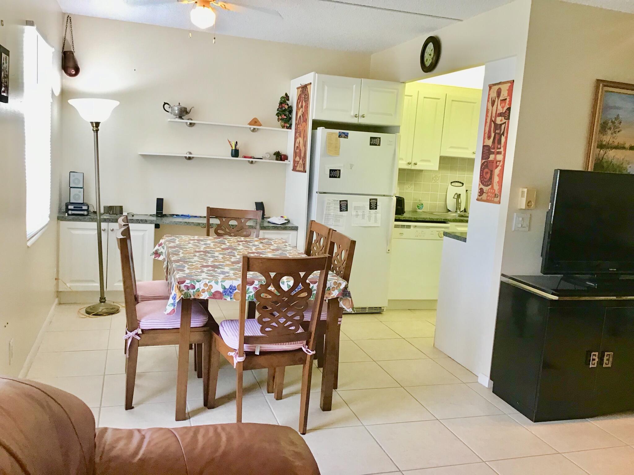 4004 Exeter Boca Raton, FL 33434 - Photo 10 of 30 50C4F4D4-D669-440D-B8D5-2323BF104942 (1)