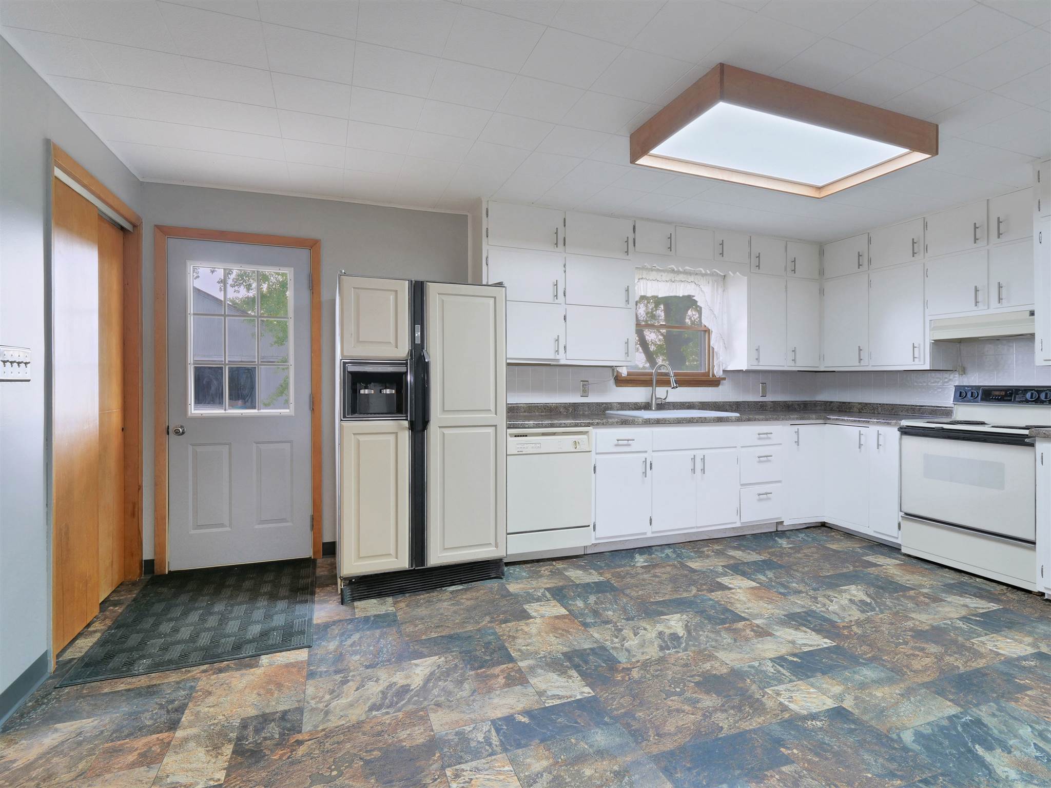 1104 North Roussey Road New Haven, IN 46774 - Photo 15 of 36 Gallery Image 15