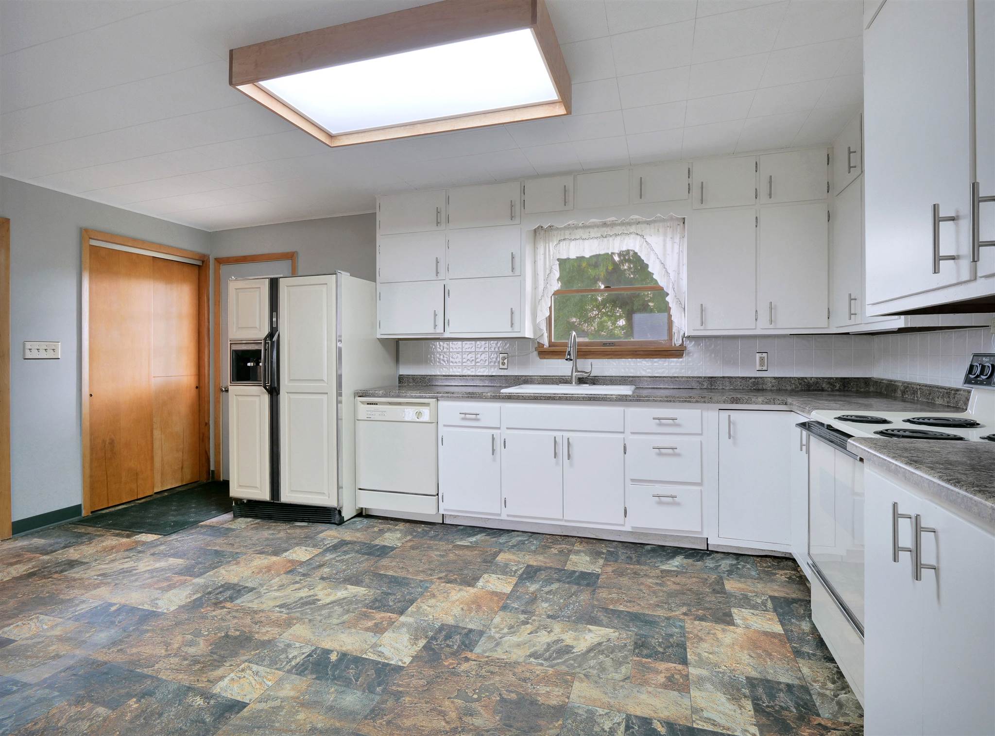 1104 North Roussey Road New Haven, IN 46774 - Photo 16 of 36 Gallery Image 16
