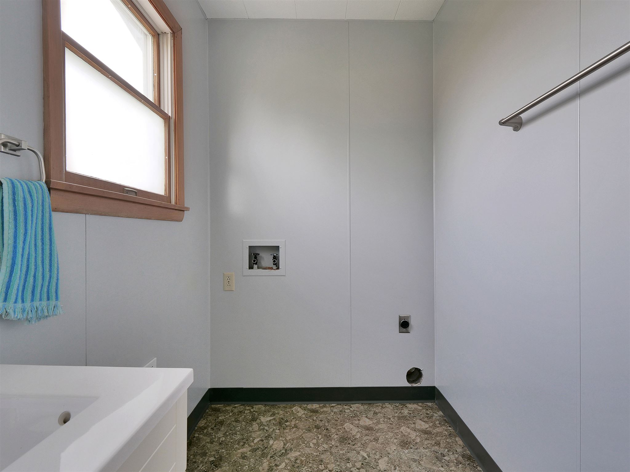 1104 North Roussey Road New Haven, IN 46774 - Photo 35 of 36 Gallery Image 35