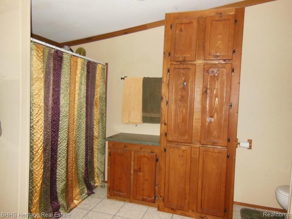 3122 Beck Road Howell, MI 48843 - Photo 8 of 29 Beck Master Bath Cabinets.jpg