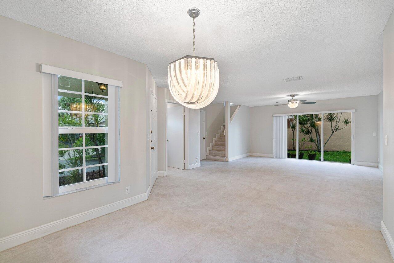 22431 Overture Circle Boca Raton, FL 33428 - Photo 11 of 38 011-22431OvertureCircle-BocaRaton-FL-334