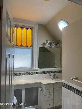 $3,100 | 84 McLaren Street, Red Bank, NJ 07701