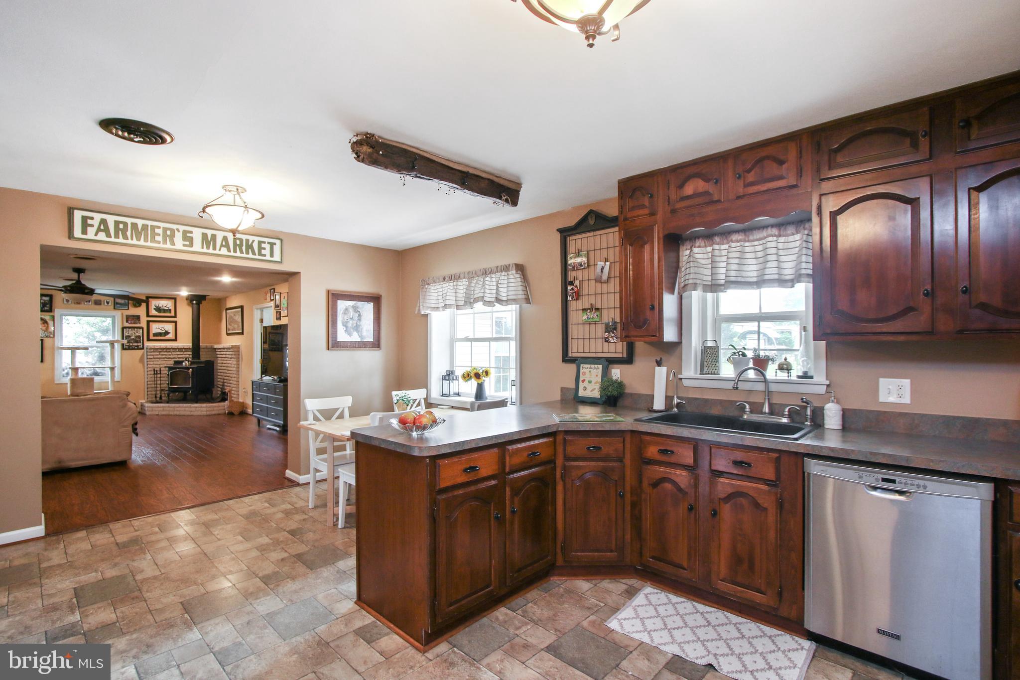 2820 Old Washington Road Westminster, MD 21157 - Photo 13 of 38 Kitchen off living room