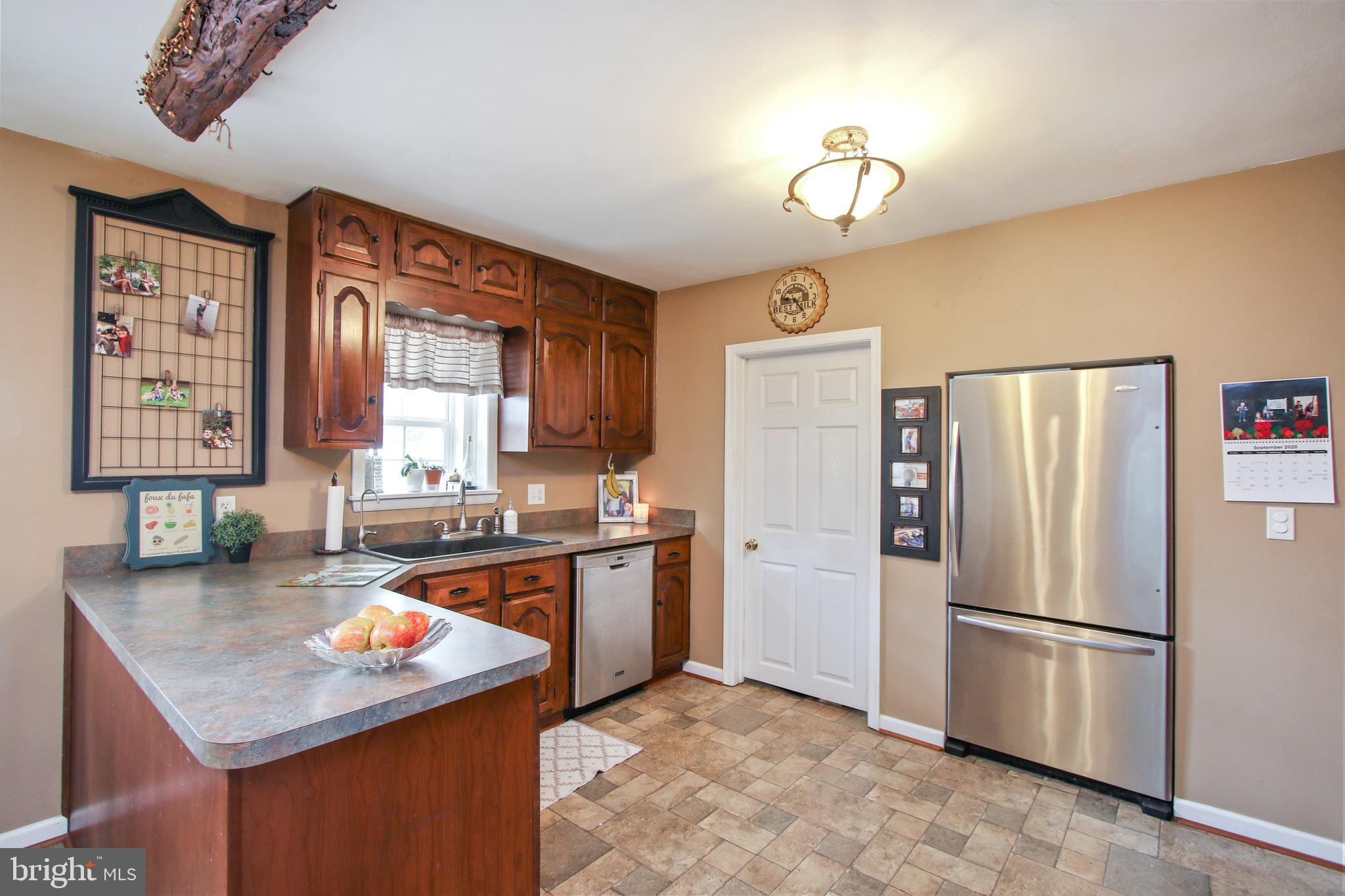 2820 Old Washington Road Westminster, MD 21157 - Photo 16 of 38 Kitchen