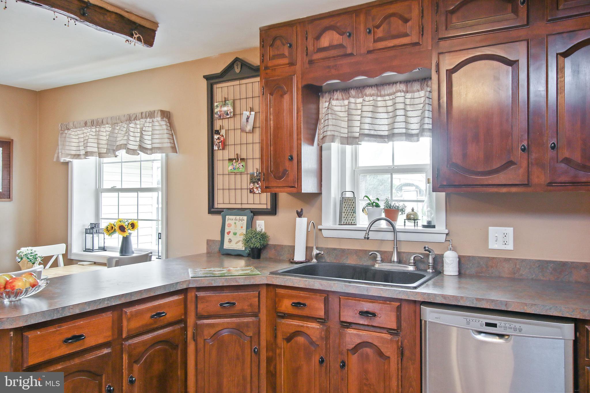 2820 Old Washington Road Westminster, MD 21157 - Photo 17 of 38 Kitchen