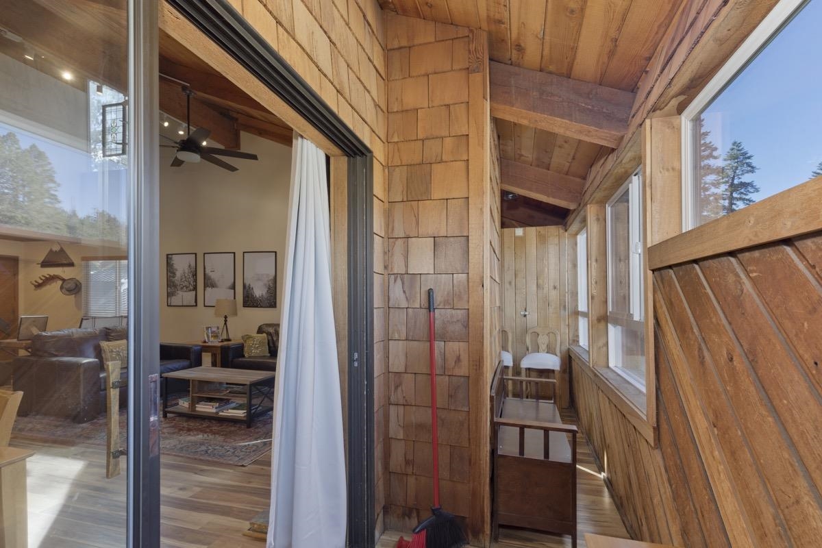 175 Mammoth Slopes Drive, Unit 3 Mammoth Lakes, CA 93546 - Photo 10 of 30 a view of a balcony