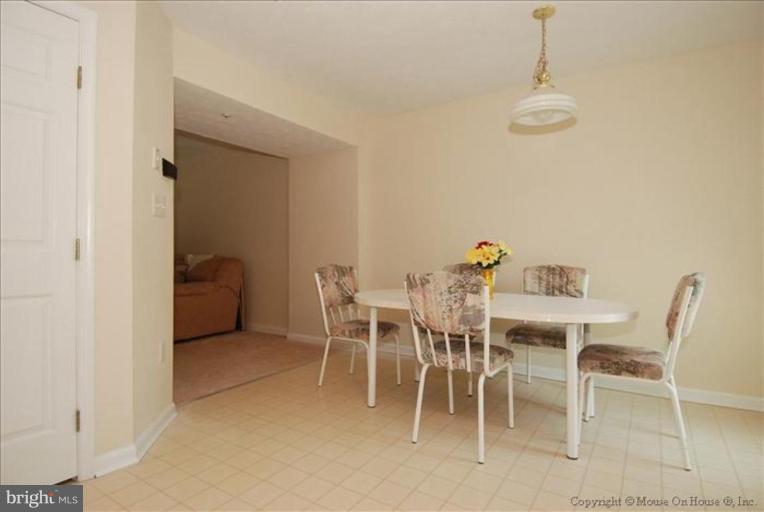 8317 Spadderdock Way Laurel, MD 20724 - Photo 11 of 25 Breakfast Area
