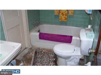 225 Richfield Road Upper Darby, PA 19082 - Photo 8 of 12 Bathroom