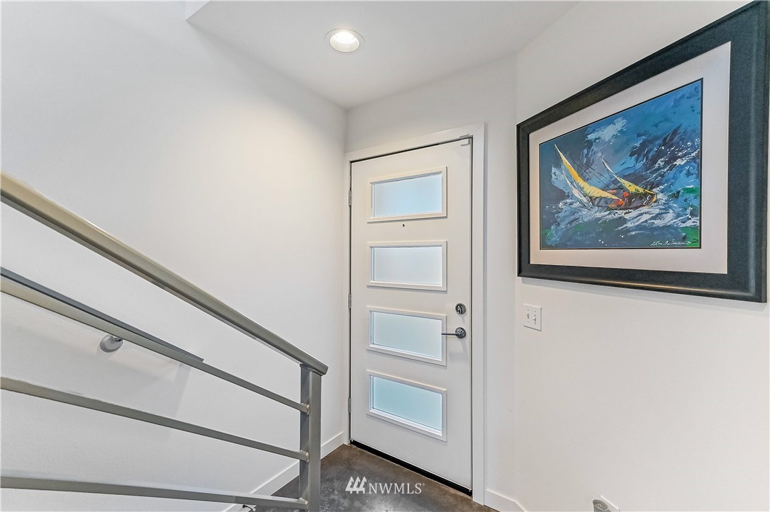 3901 Southwest Hudson Street Seattle, WA 98136 - Photo 3 of 18 Gallery Image 3