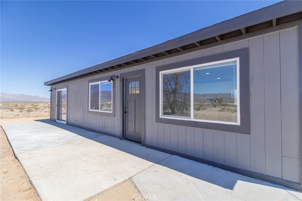 81884 Montgomery Road Twentynine Palms, CA 92277 - Photo 2 of 17