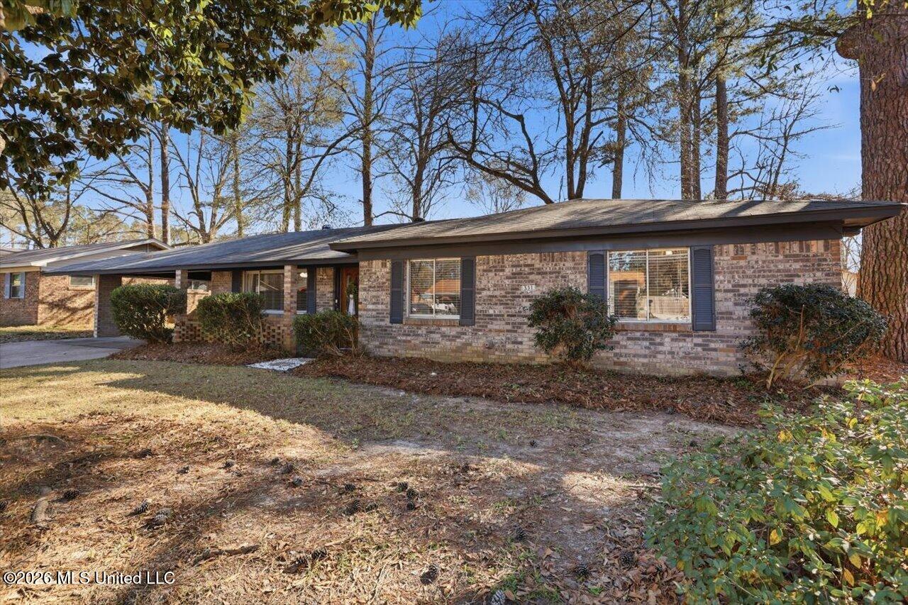 331 Barrow Street Pearl, MS 39208 - Photo 2 of 26 02-331 Barrow St _ Home Tours MS