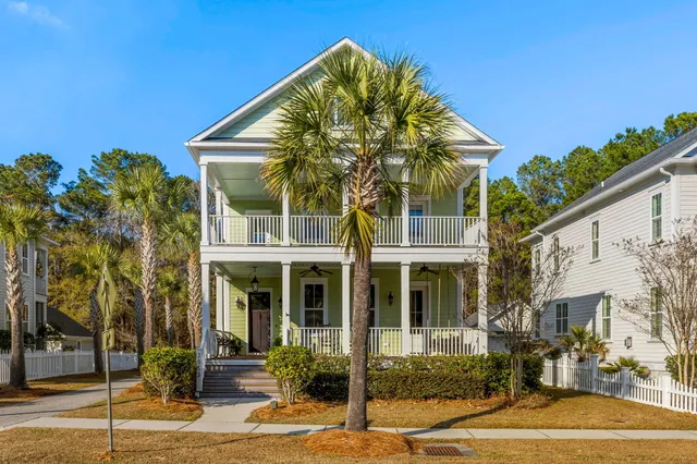$850,000 | 2853 Rivertowne Parkway, Mount Pleasant, SC 29466